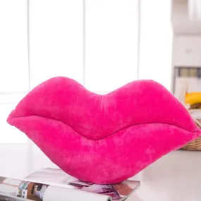 Chic Lip-Design Cushions: Essential Glam Décor